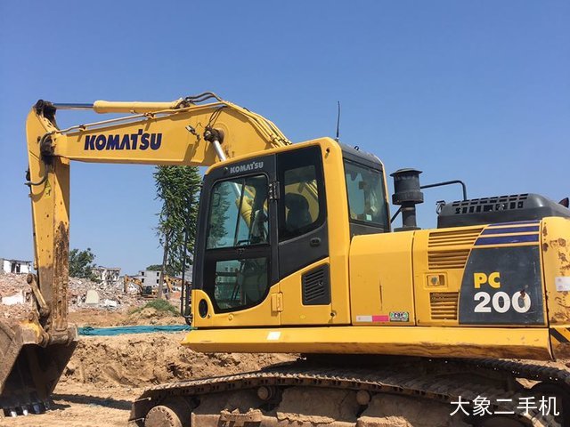 小松 PC200-8M0 挖掘机