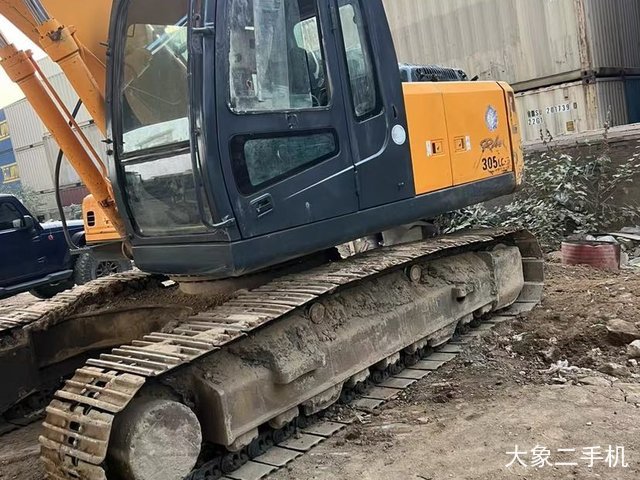 现代 R225LC-7 挖掘机