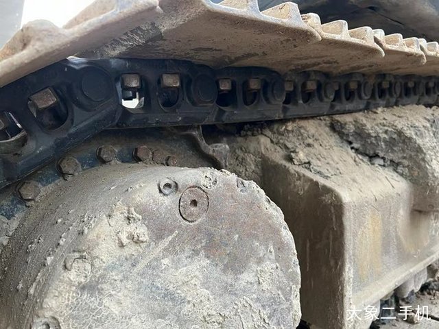 现代 R225LC-7 挖掘机