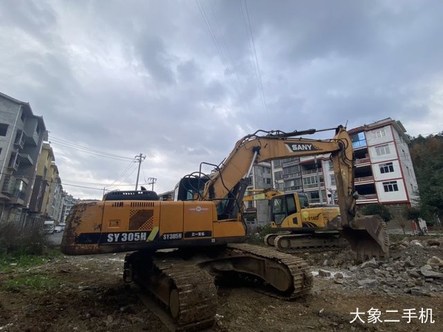 三一重工 SY235C-9 挖掘机