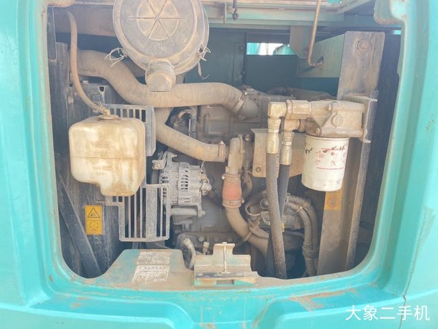 神钢 SK75-8 挖掘机