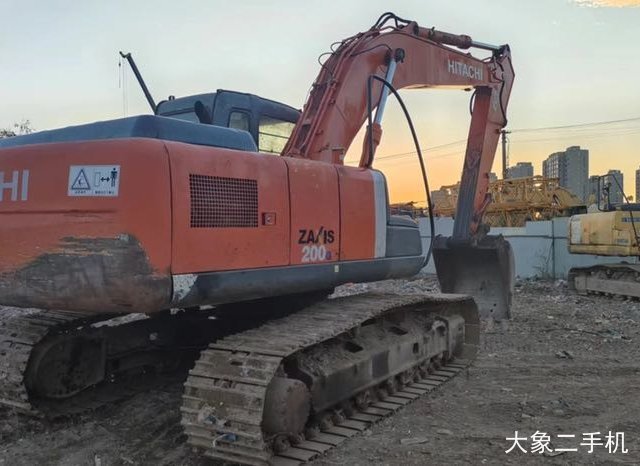 日立 ZX180LCN 挖掘机