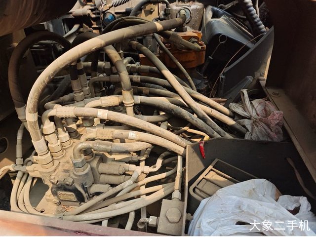 远山机械 YS775-8 挖掘机