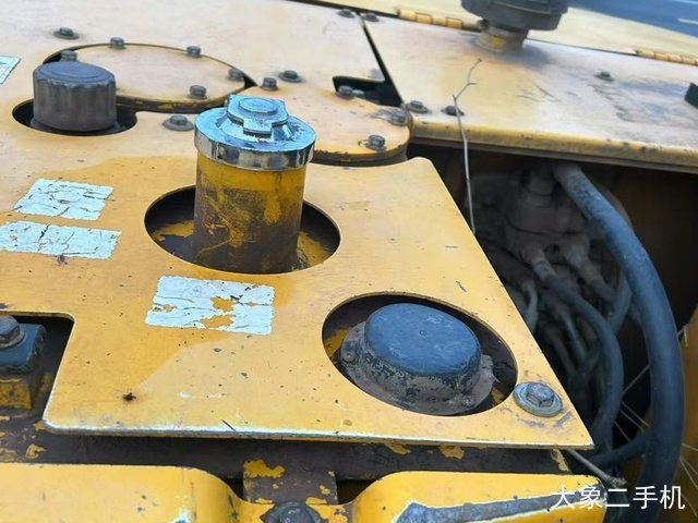 龙工 LG6075 挖掘机