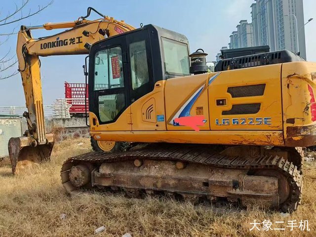 龙工 LG6225E 挖掘机