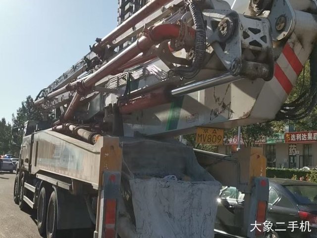 徐工 XZJ5260THB36-38 泵车