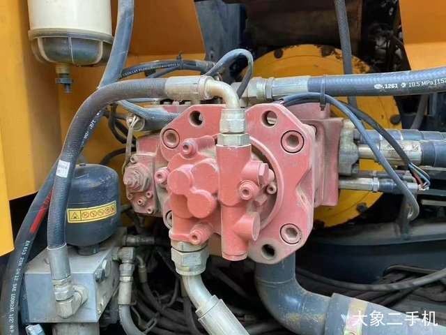 现代 R150LVS 挖掘机