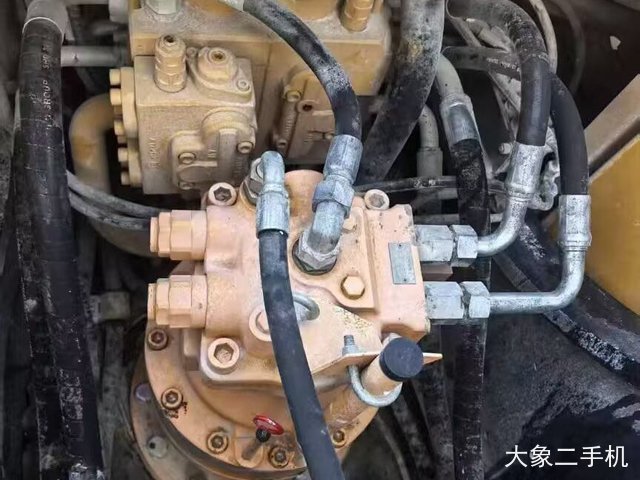 三一重工 SY215C-10 挖掘机