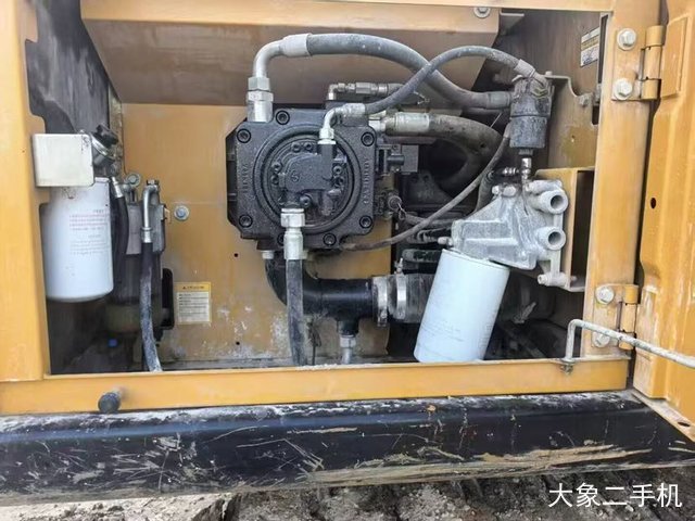 三一重工 SY215C-10 挖掘机