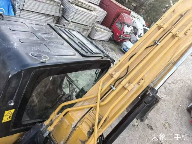 三一重工 SY215C-10 挖掘机