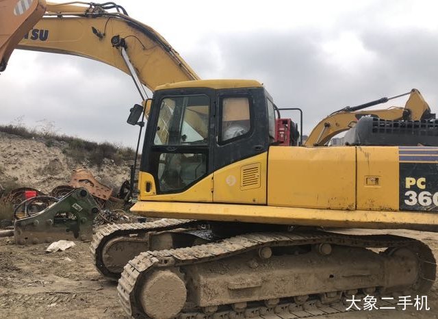 小松 PC35MR-2 挖掘机