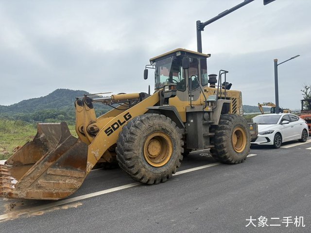 山东临工 LG952L 装载机