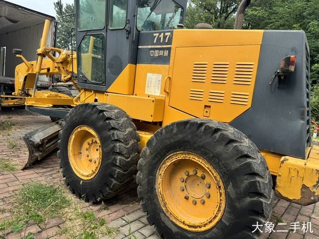 国机常林 717 平地机