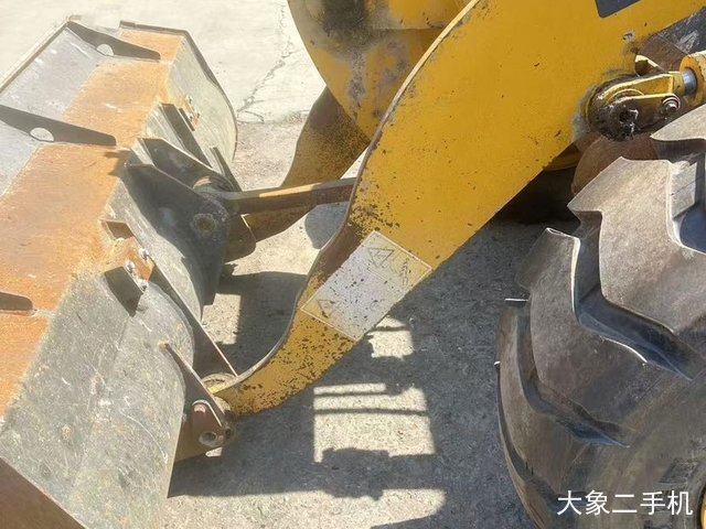 柳工 CLG816C 装载机