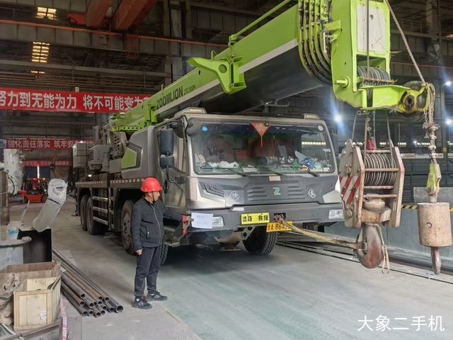 中联重科 QY70V 起重机