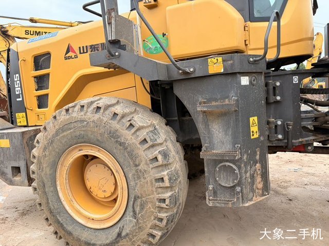 山东临工 L955F 装载机