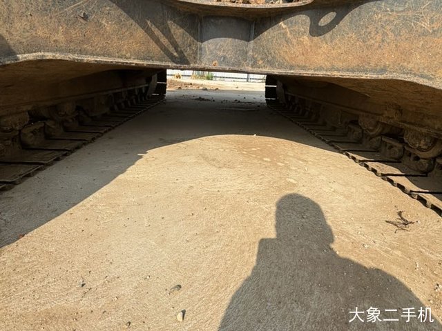 神钢 SK200-YN12 挖掘机