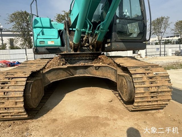 神钢 SK200-YN12 挖掘机