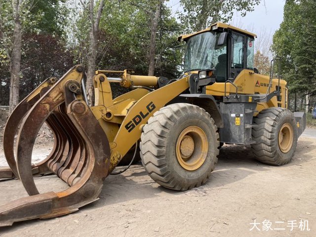 山东临工 L955F 装载机