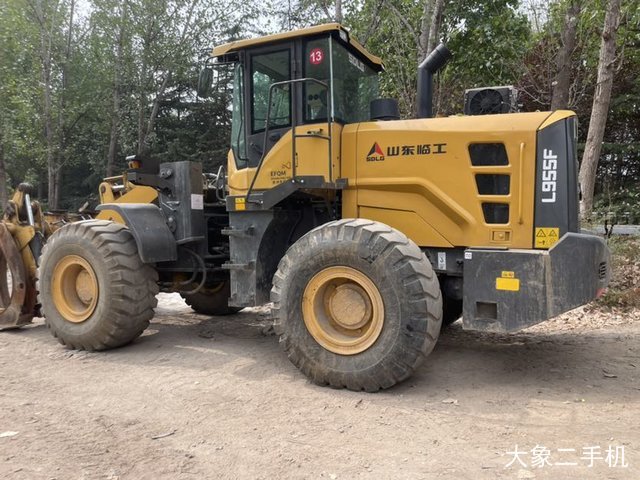 山东临工 L955F 装载机