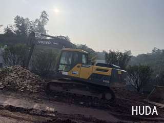 Volvo EC200D Excavator - 25