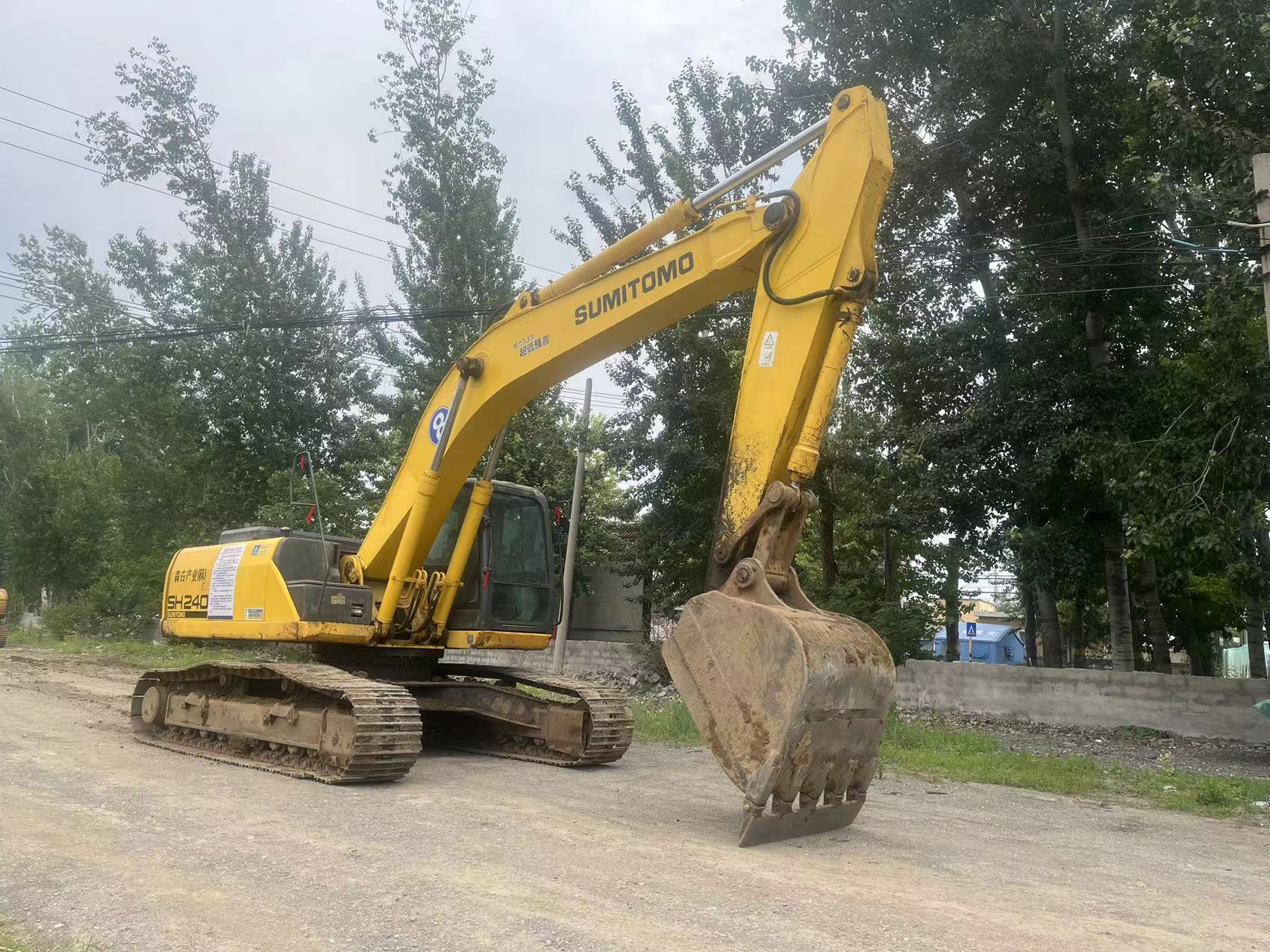 Sumitomo SH240-5 Excavator - Sumitomo 2016