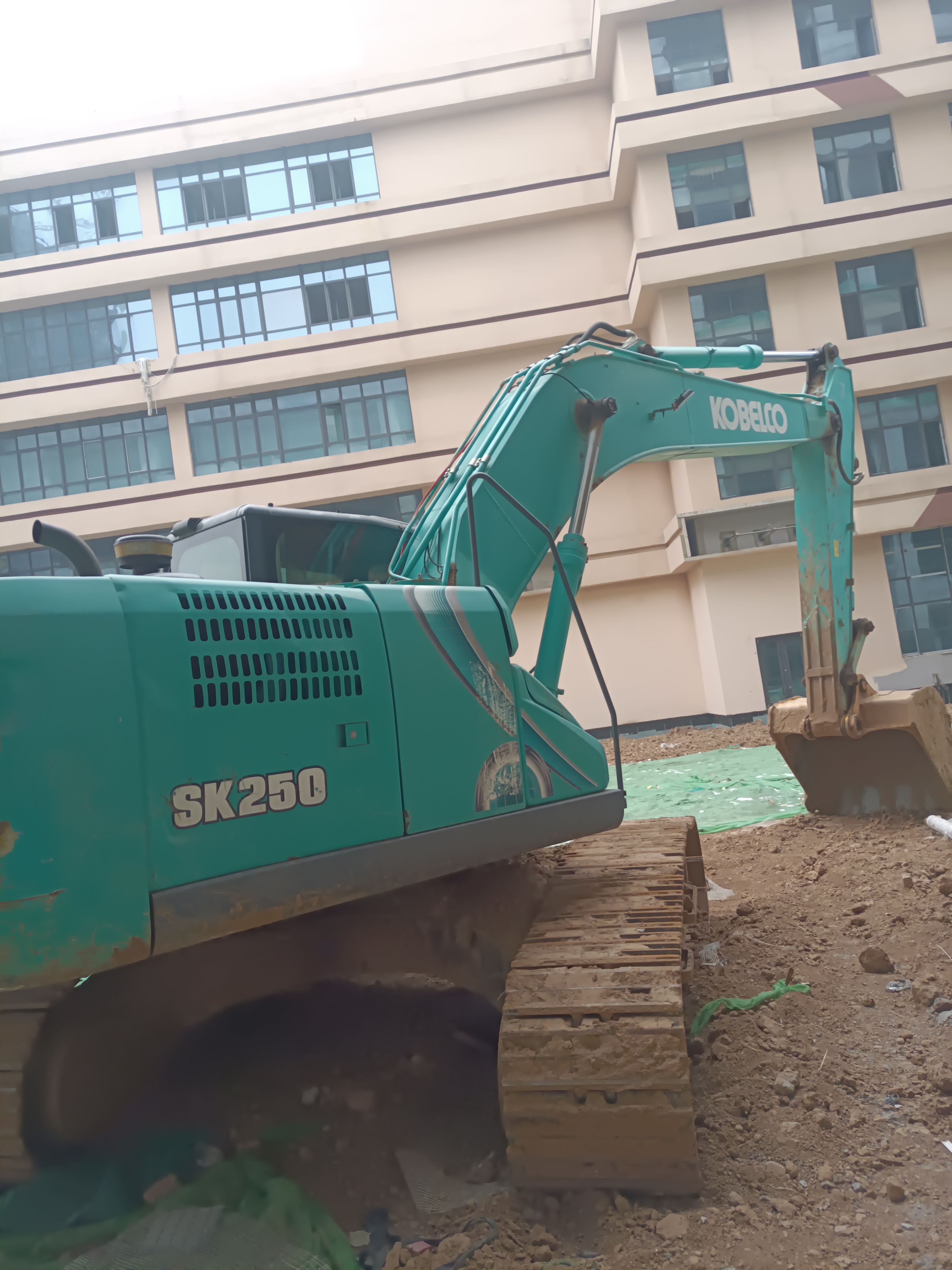 Kobelco SK250-10 used excavator