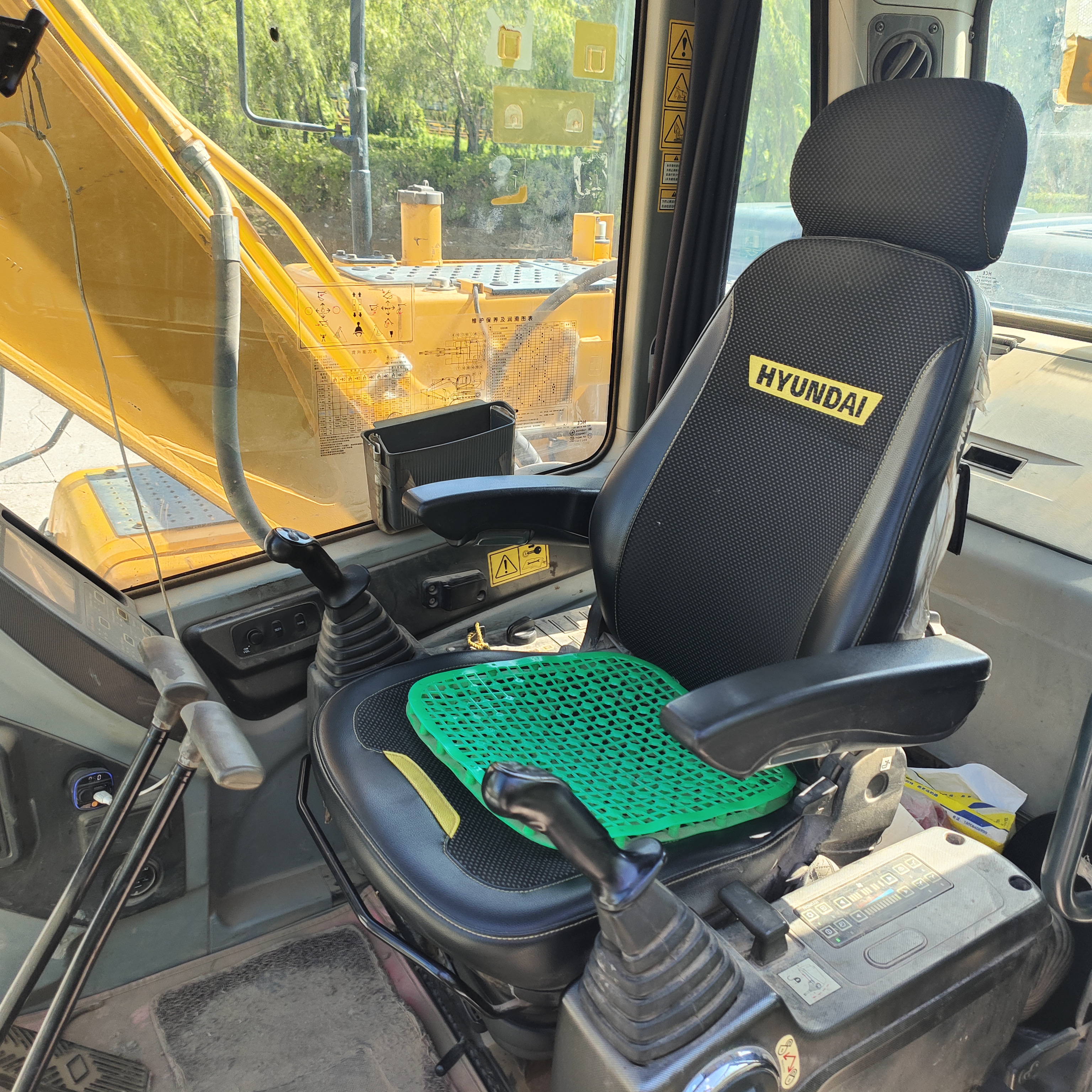 Hyundai R130VS used excavator for sale